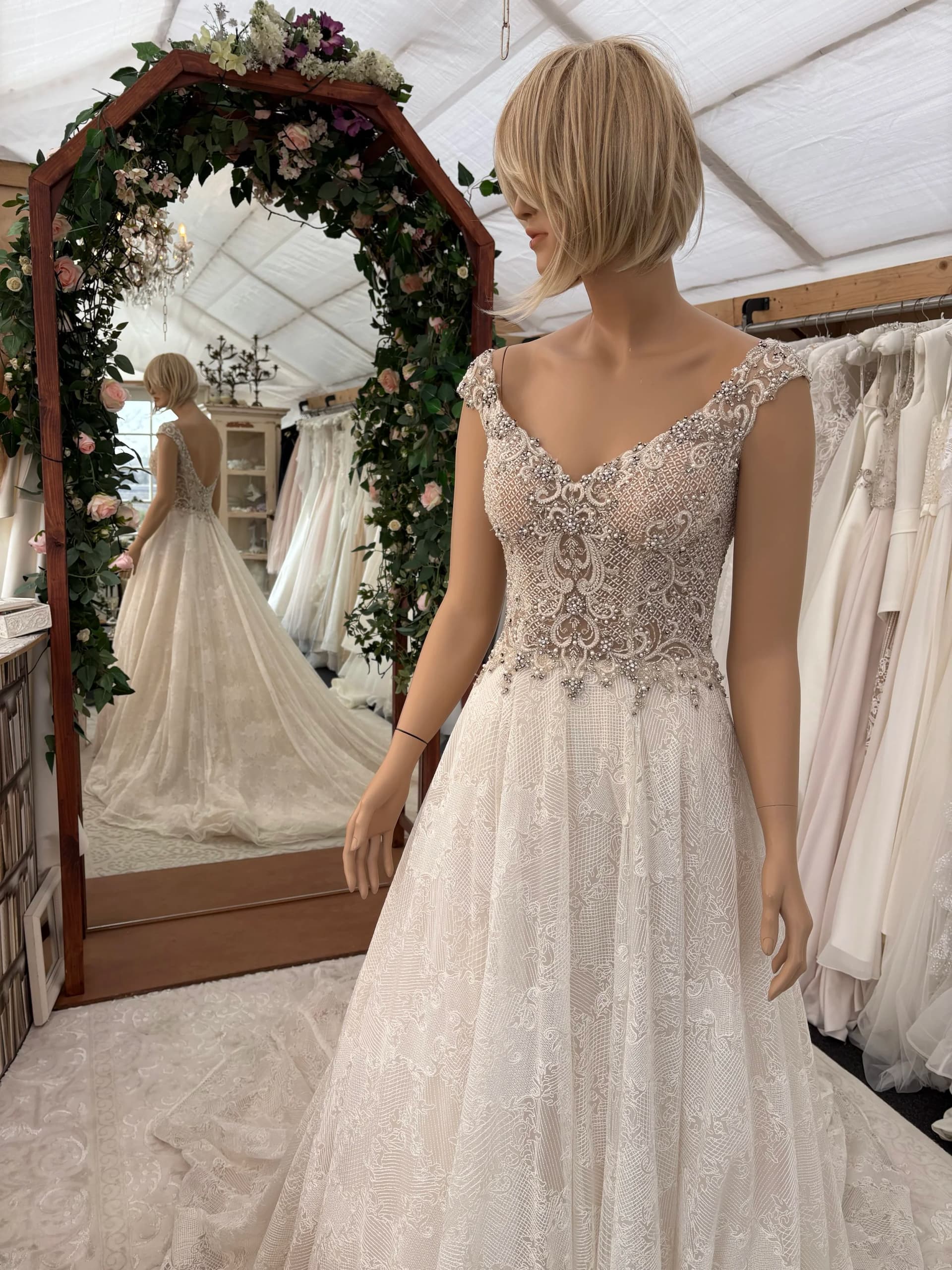 Duchesse – To Be Loved brudekjole str. 36 - billede 1