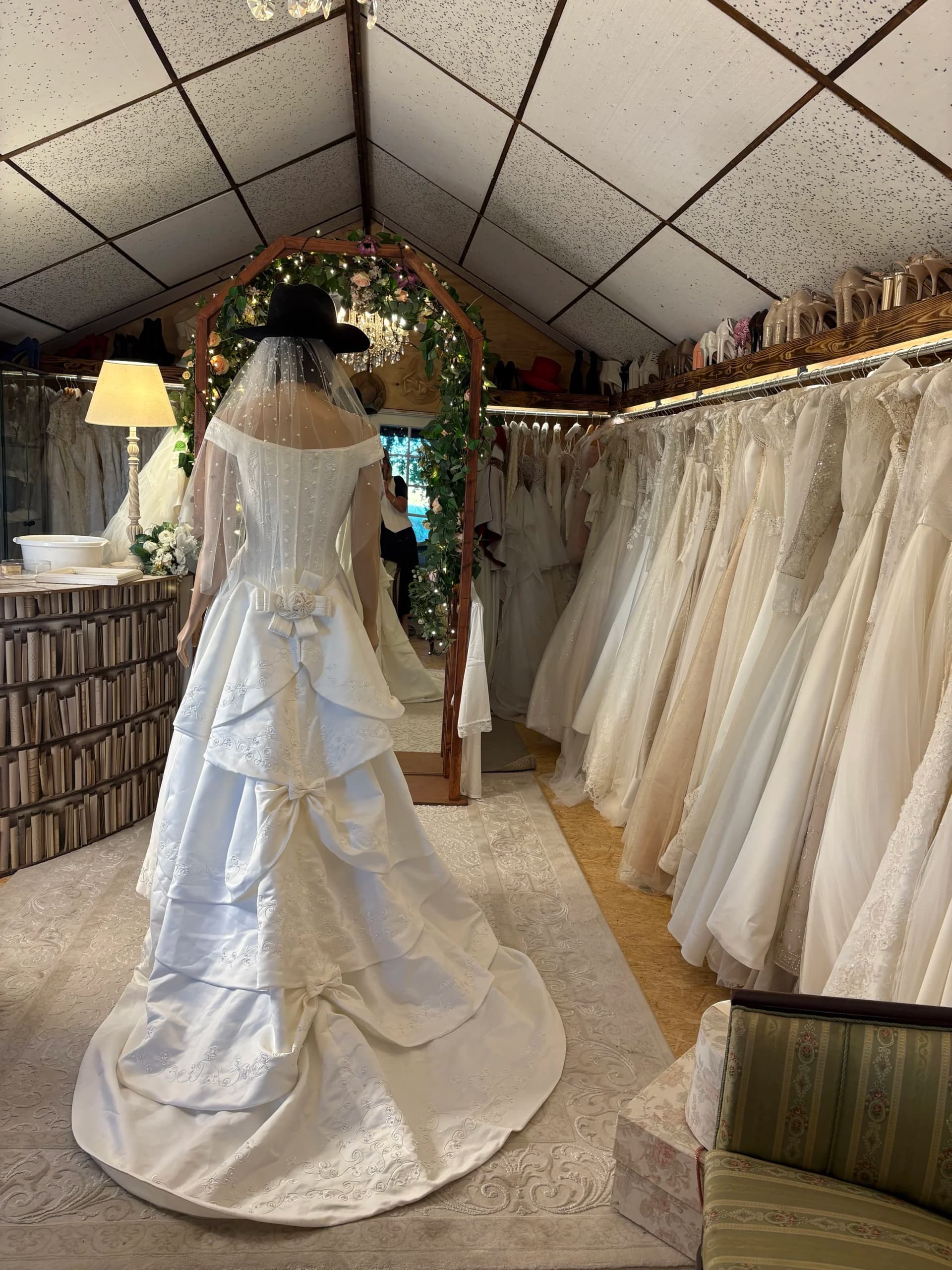 Cecilina – Preloved brudekjole str. 38 - billede 4