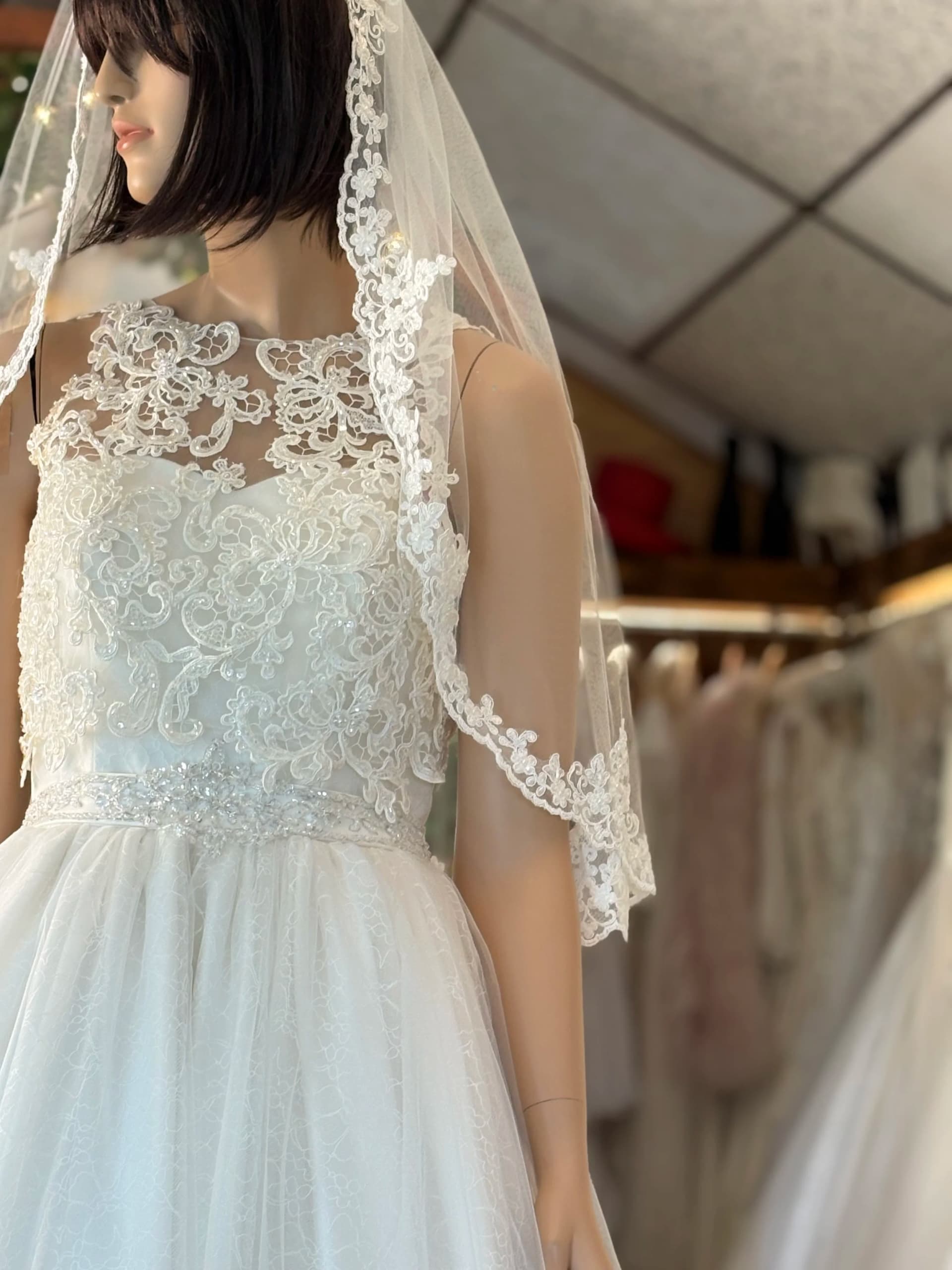 Lisbeth – Preloved kort brudekjole str. 36 - billede 5