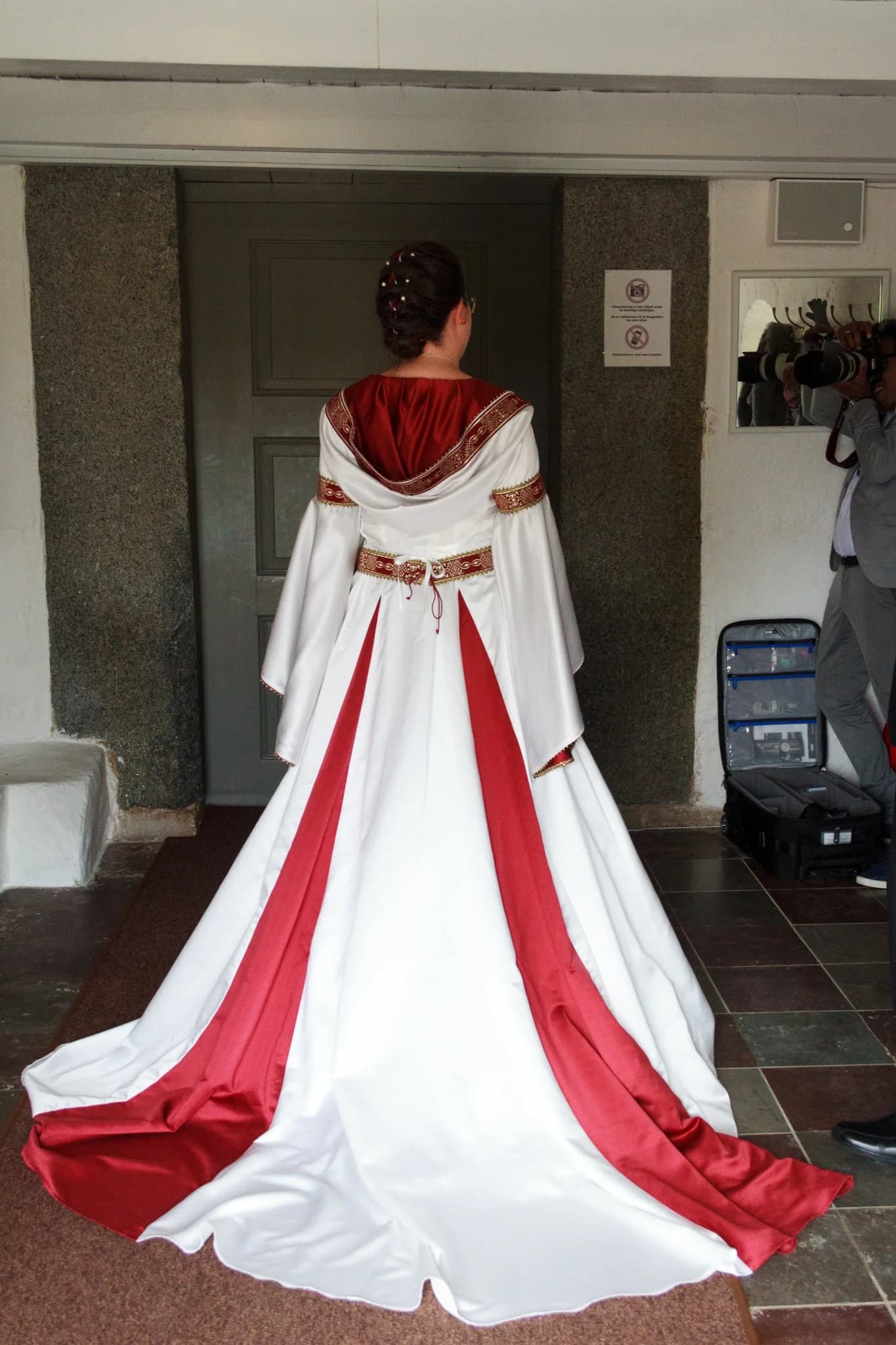 Agnes – Preloved brudekjole str. 38-40 - billede 2