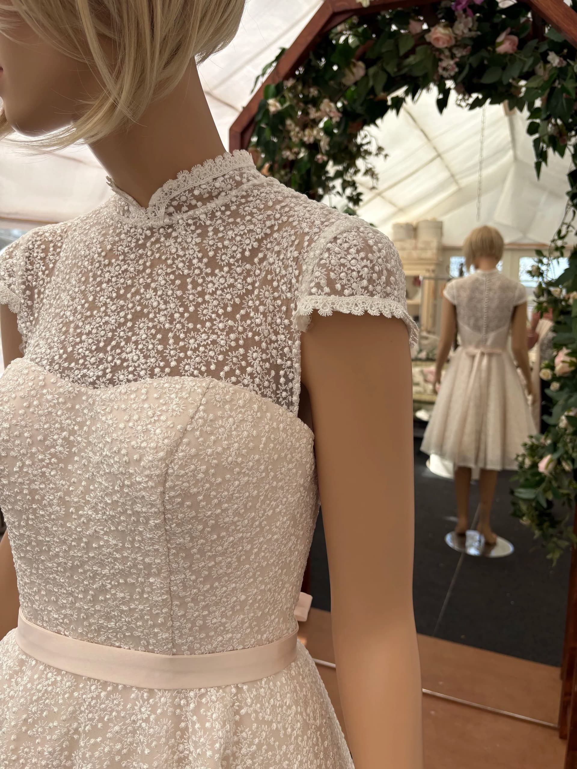 Petra – Preloved brudekjole str. 38 - billede 1