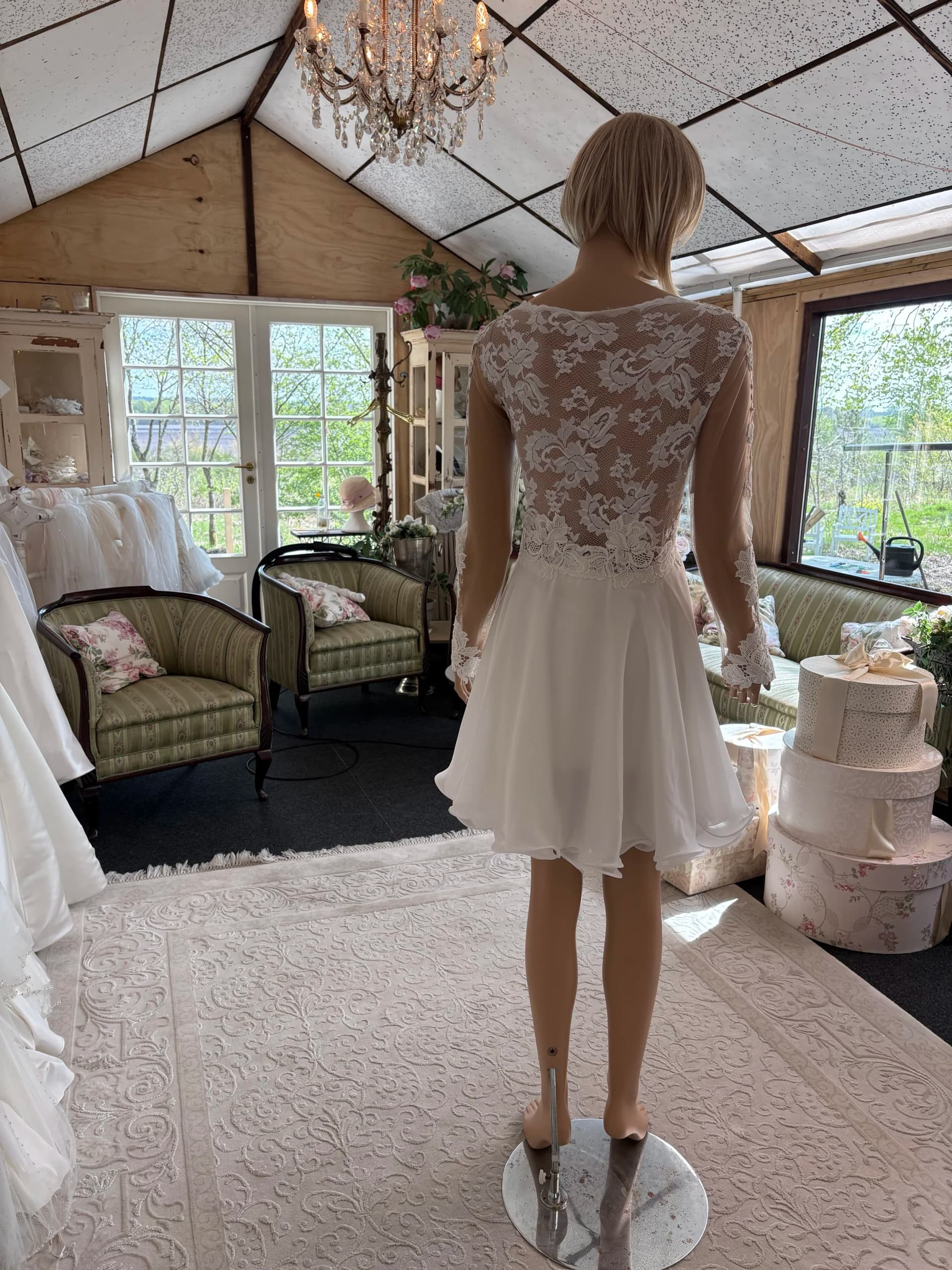 Madison – Preloved kort brudekjole str. 42 - billede 3