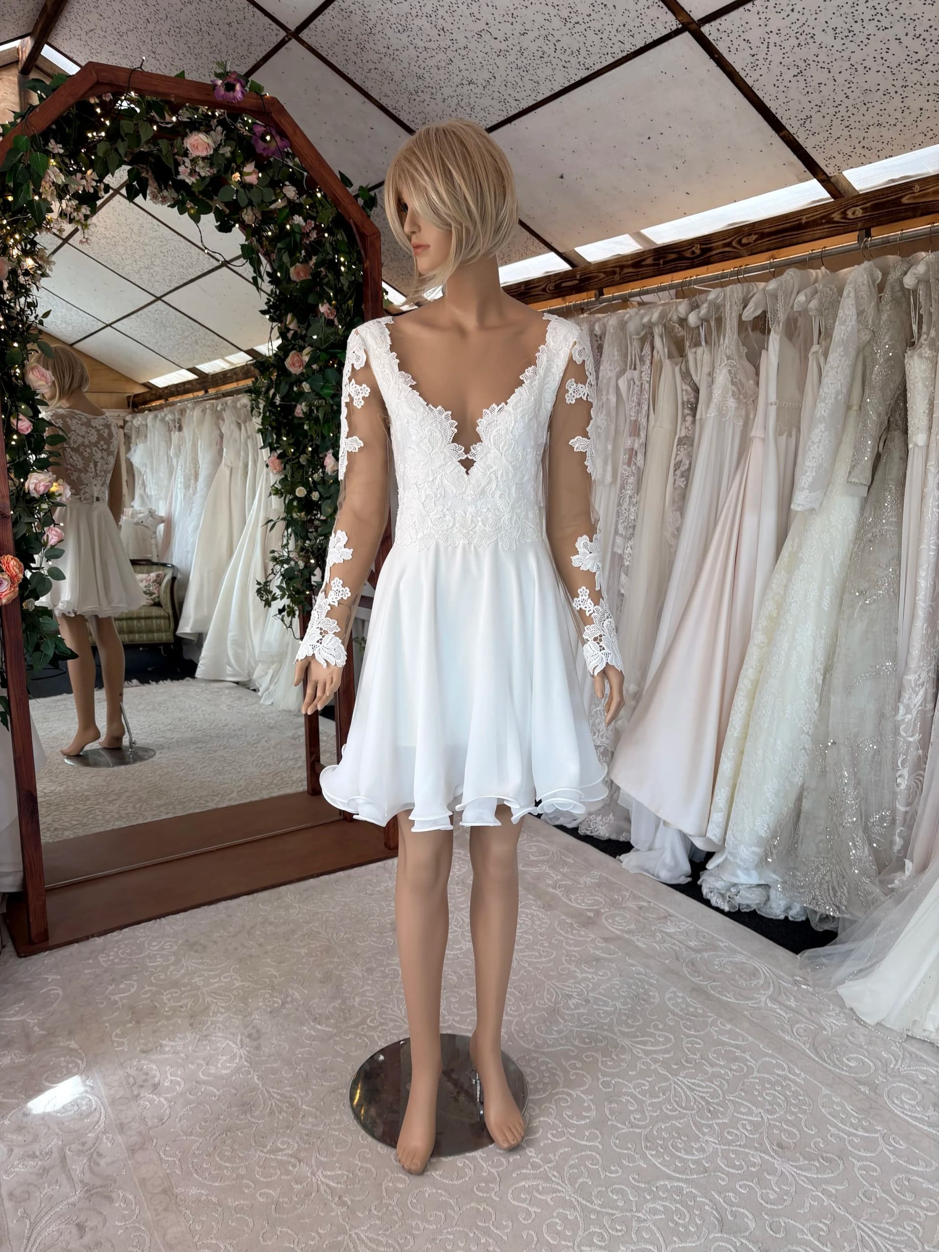 Madison – Preloved kort brudekjole str. 42 - billede 5