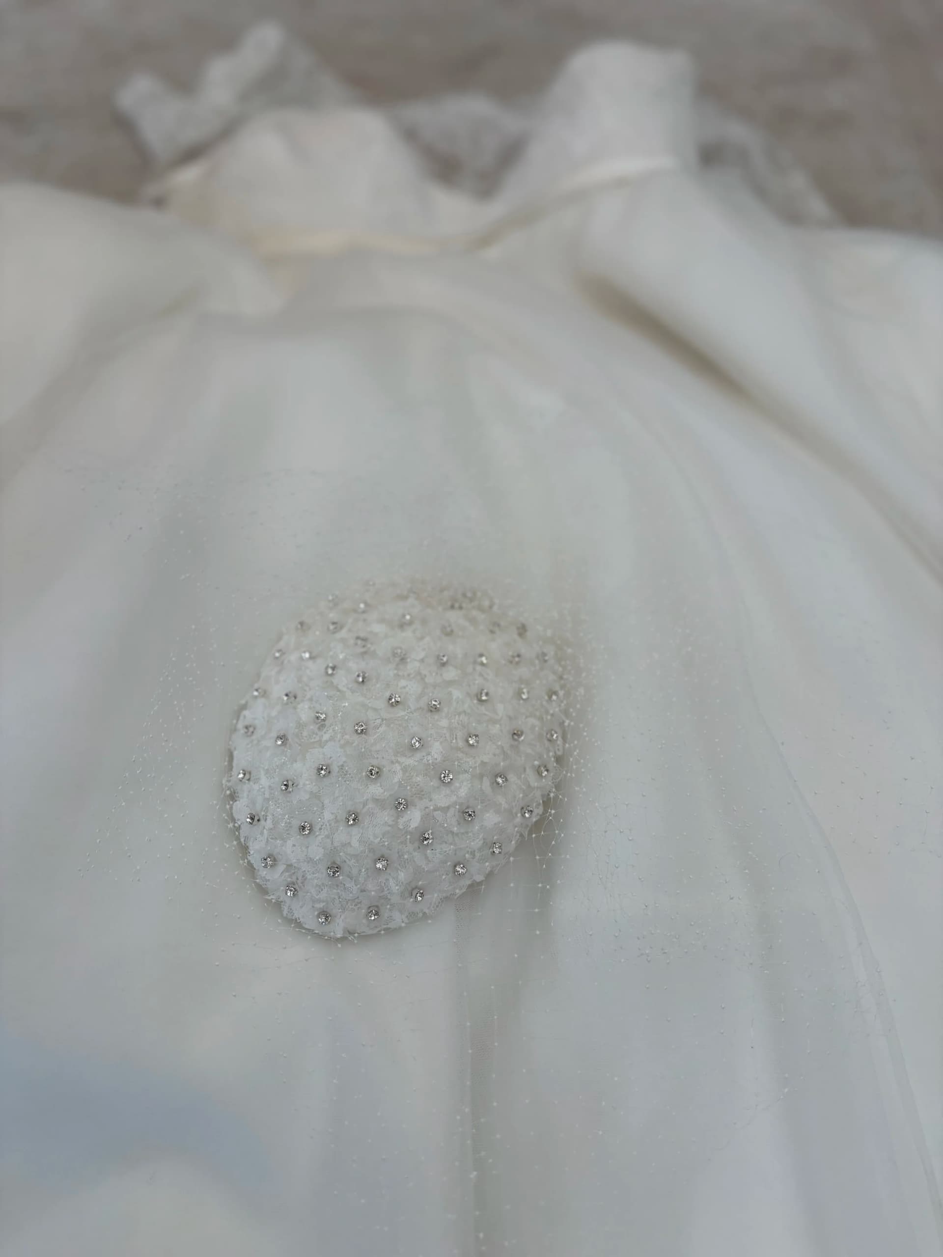 Esther – Preloved kort brudekjole str. 48 - billede 3