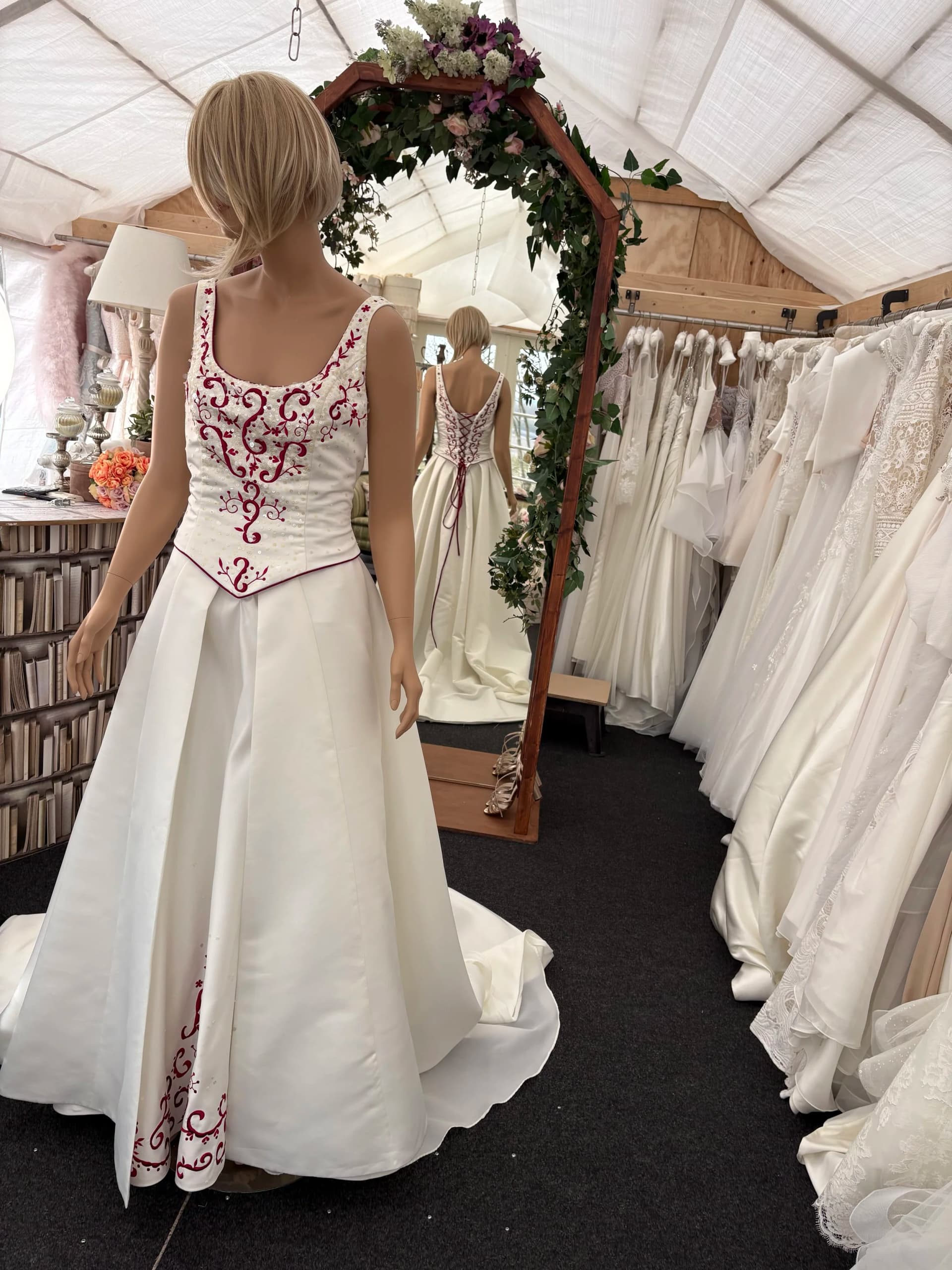 Birgitte – Preloved brudekjole str. 42 - billede 1
