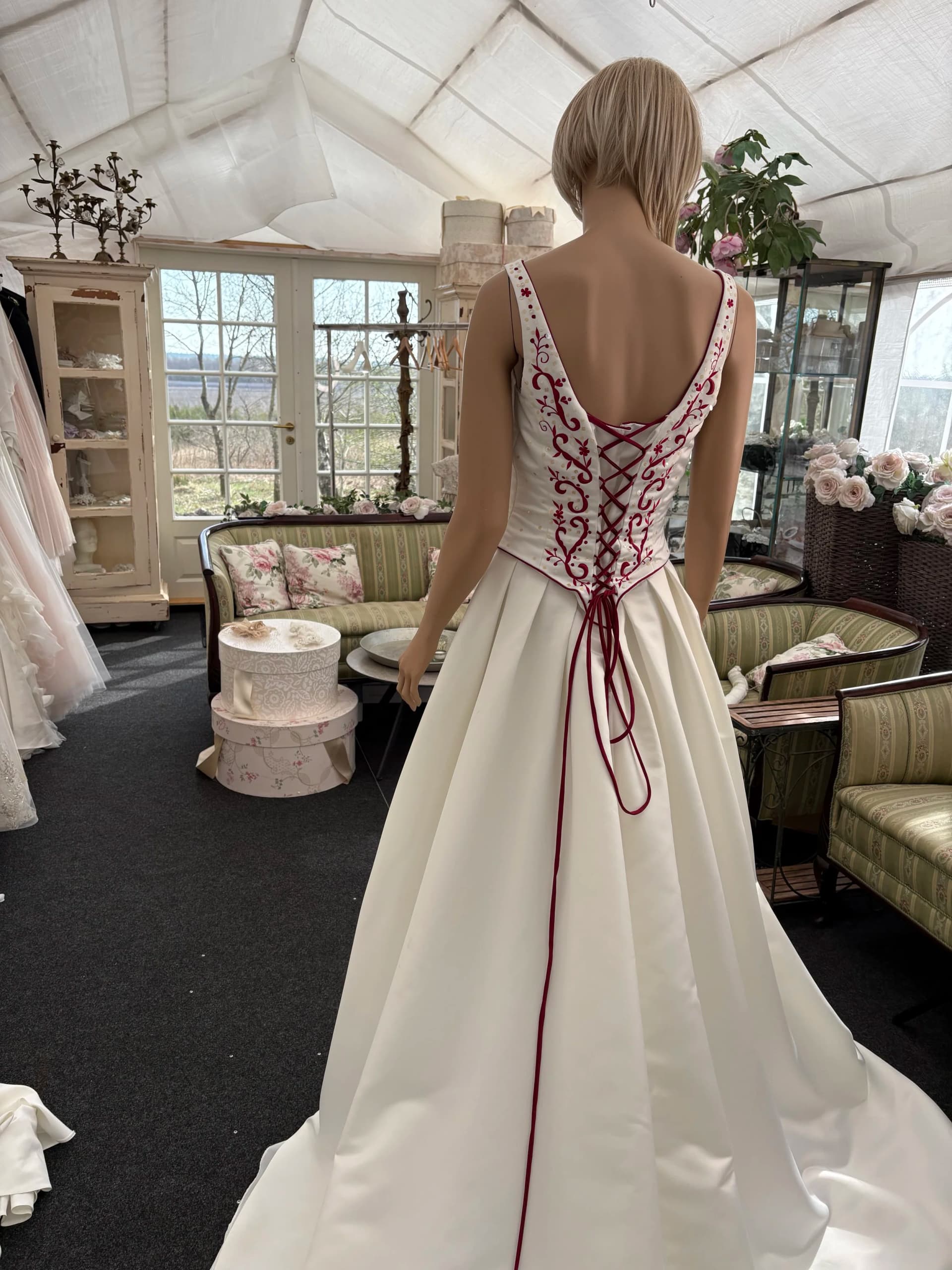 Birgitte – Preloved brudekjole str. 42 - billede 2
