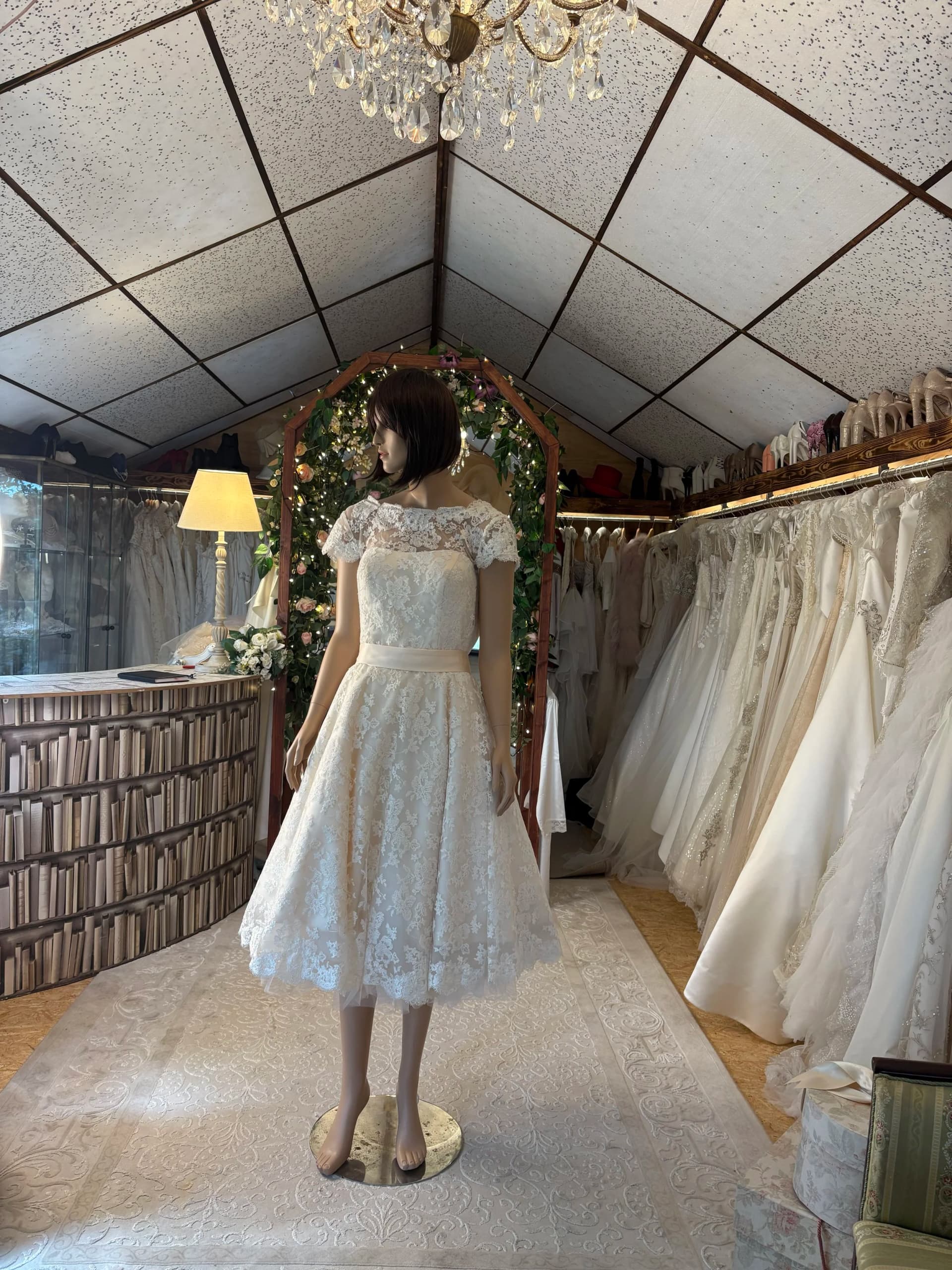 Ingelise – To Be Loved kort brudekjole str. 40 - billede 7