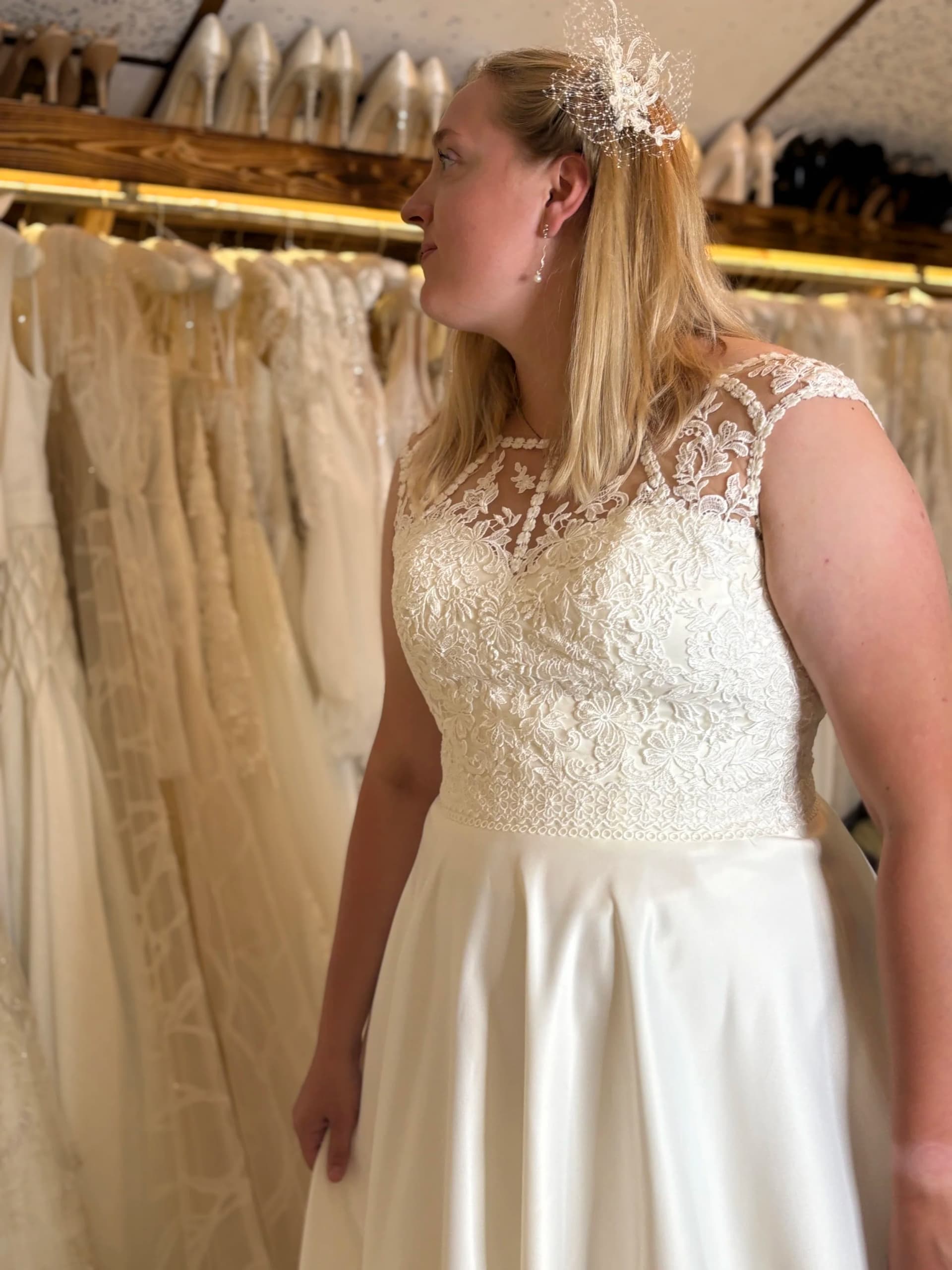 Benedikte – Preloved prinsesse brudekjole str. 48 - billede 3