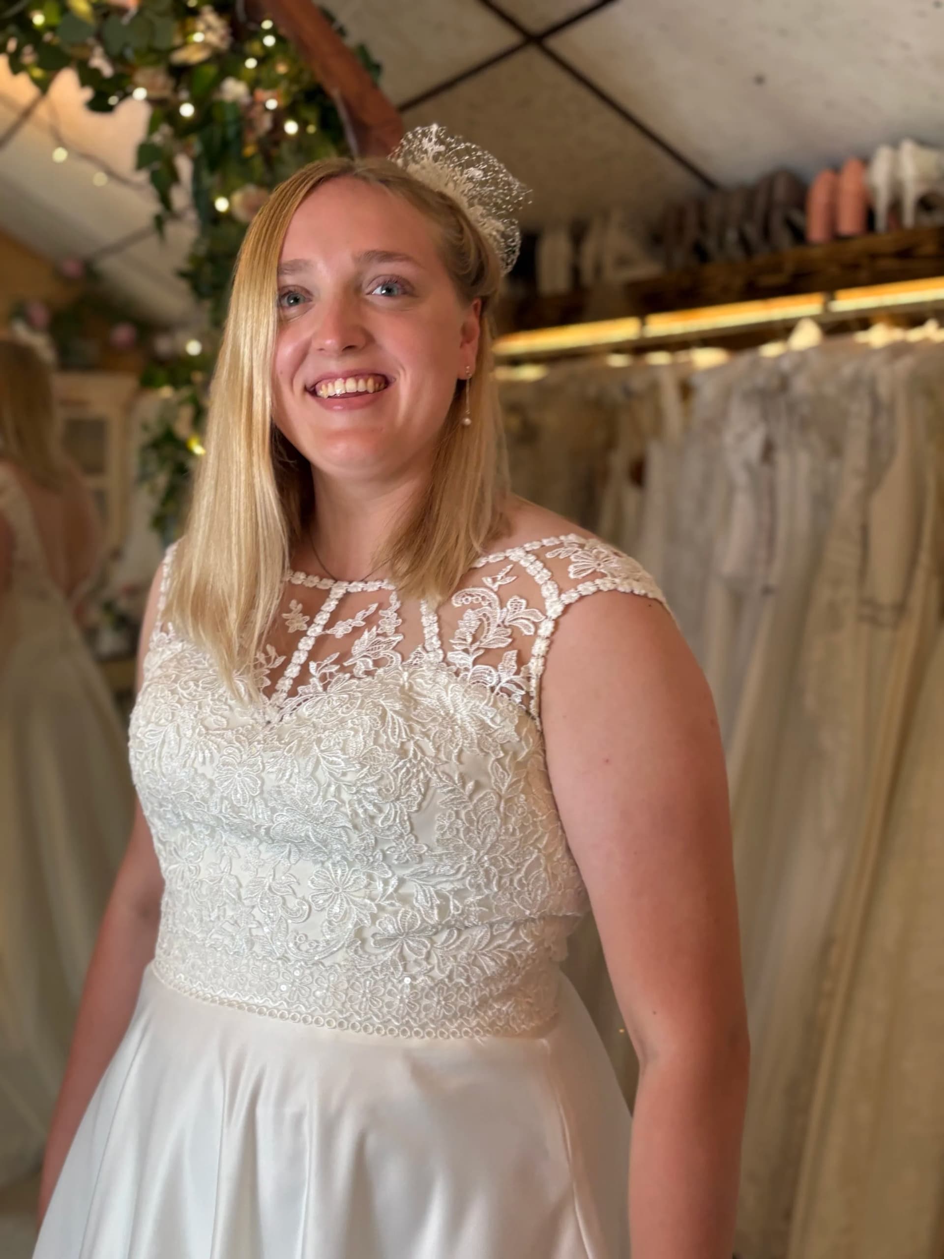 Benedikte – Preloved prinsesse brudekjole str. 48 - billede 5
