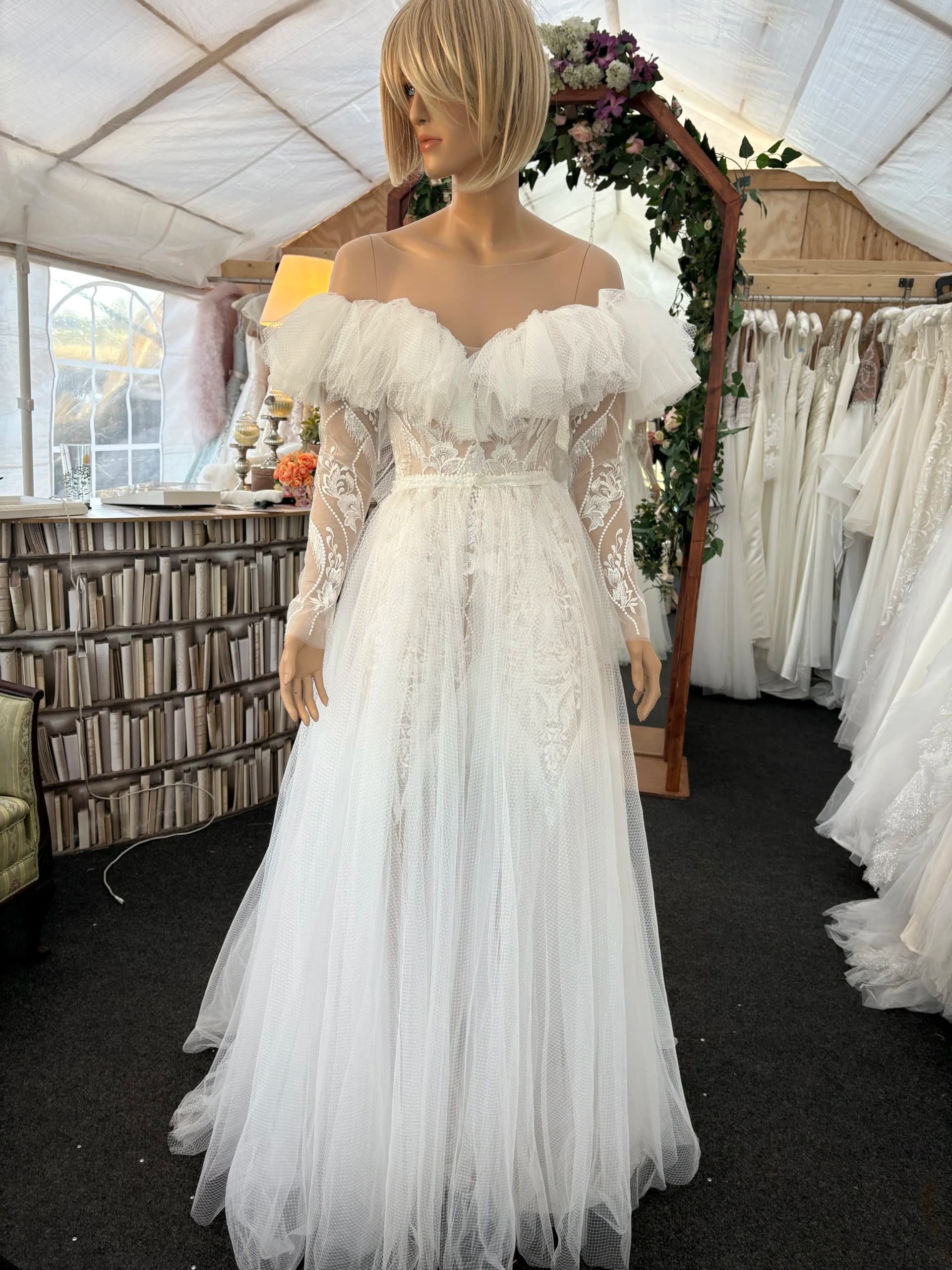 Josefine – To Be Loved 2-i-1 brudekjole str. 36 - billede 1
